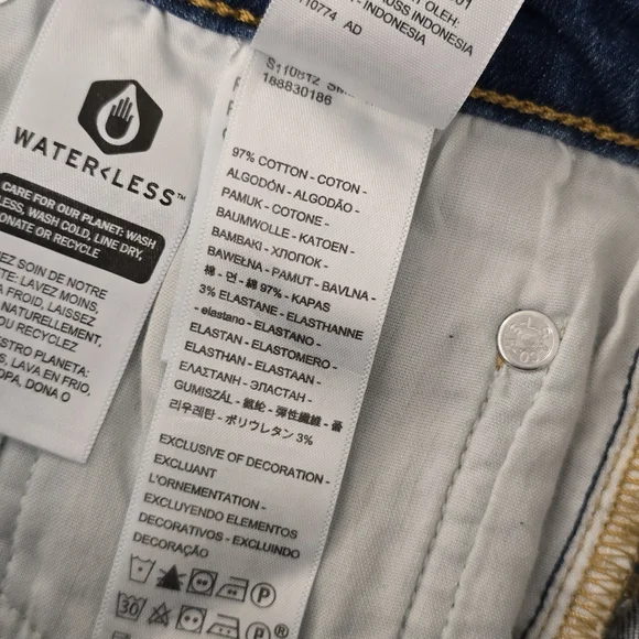 NWT Levi's 725High Rise Bootcut Jeans Blue Size 31 Premium